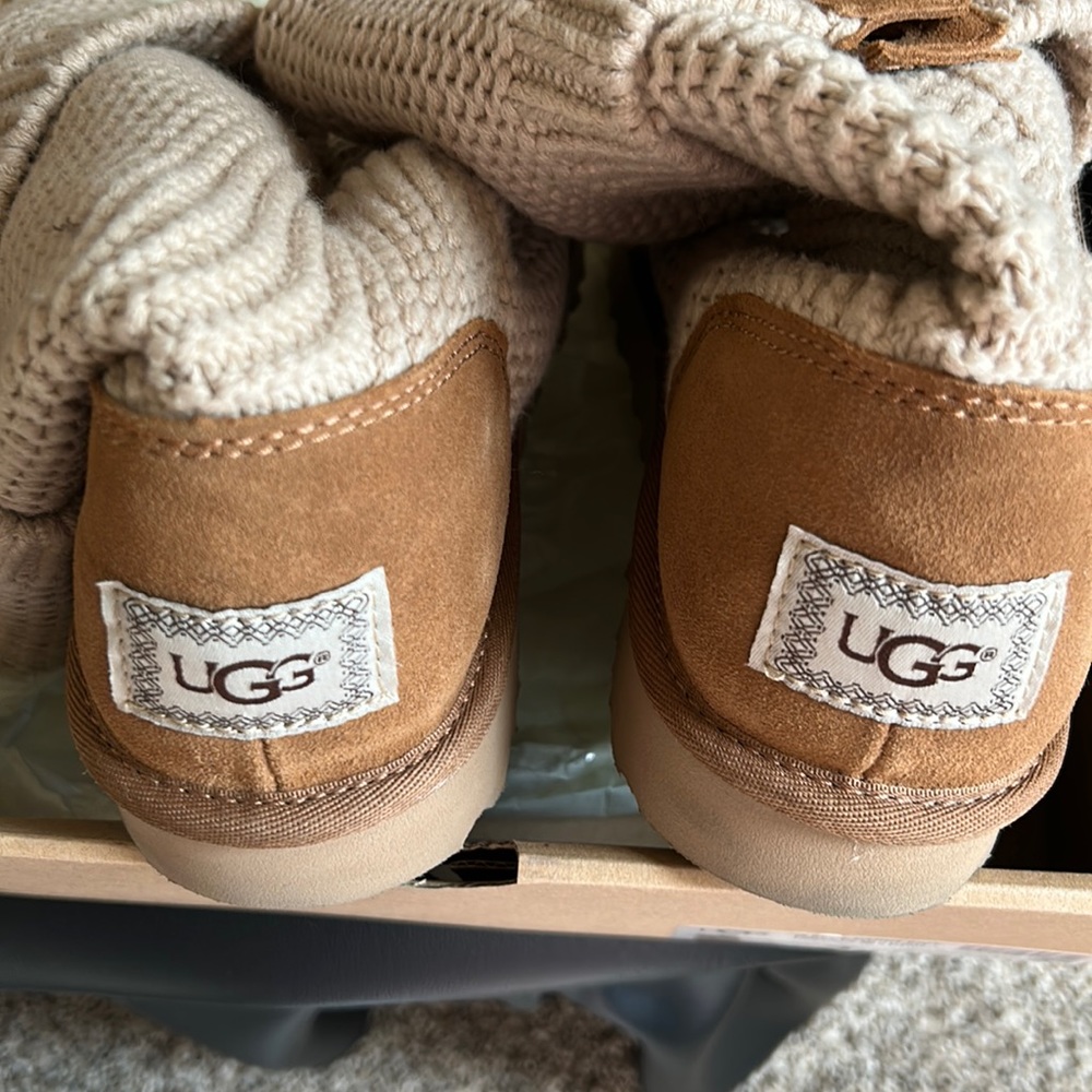 Ugg Boots - image 4